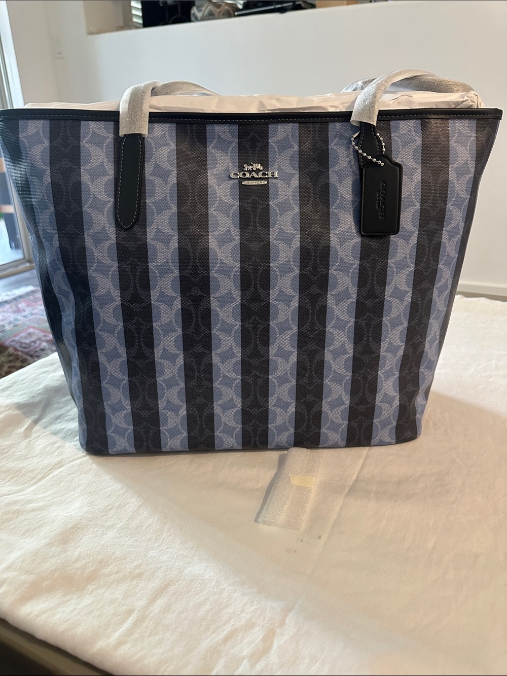 AUTHENTIC COACH Navy and Light Blue Signature Stripe Tote